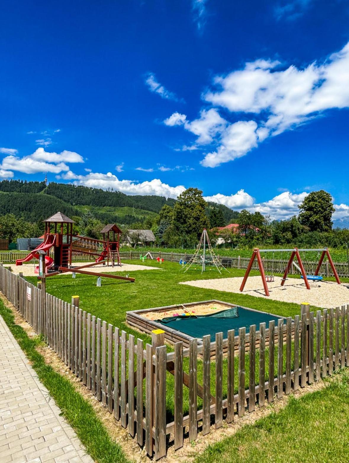 Rezort Zvernica Vlachy - Family & Fun Екстер'єр фото